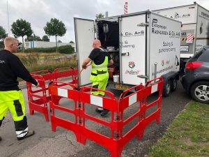 Kravlegård til afspærring bag bil