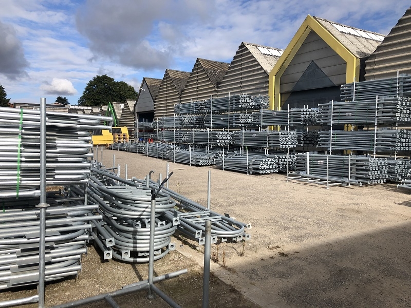 Skilteholdere til færdselstavler