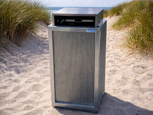 Skraldespand beregnet til en engangsgrill